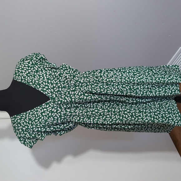 XL, green and white babydoll women's dress NWOT - Picture 1 of 3